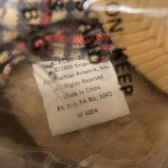 NEW IN PACKAGING! VINTAGE WENDY'S FURSKIN BEARS - Picture 12 of 13
